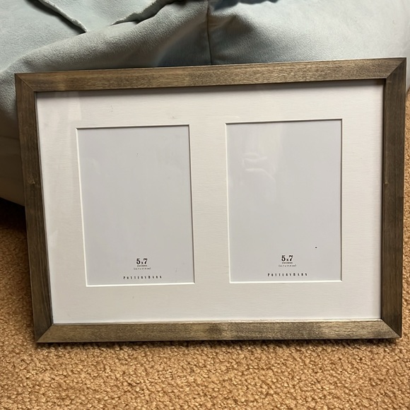 COPY - Pottery barn Frame . Holds 2 5x7 photos . - Picture 2 of 4